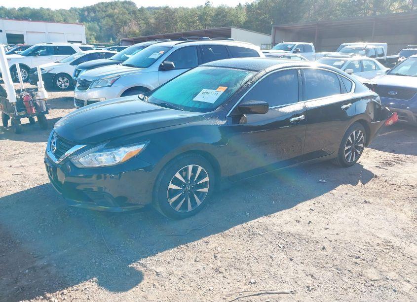 Photo 2 of 2017 Nissan Altima 2.5 SV (VIN 1N4AL3AP2HC261722)