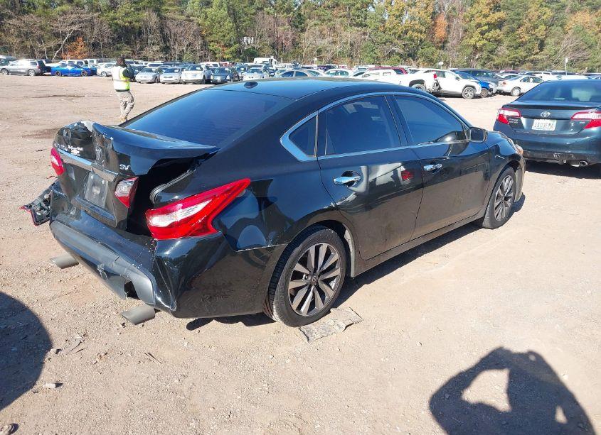 Photo 4 of 2017 Nissan Altima 2.5 SV (VIN 1N4AL3AP2HC261722)