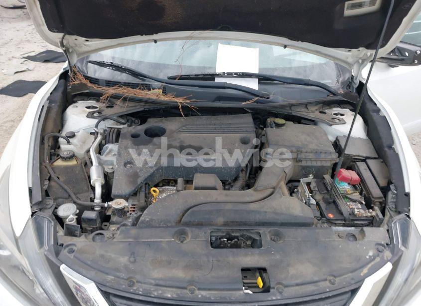 Photo 10 of 2017 Nissan Altima 2.5 SR (VIN 1N4AL3AP2HC268010)