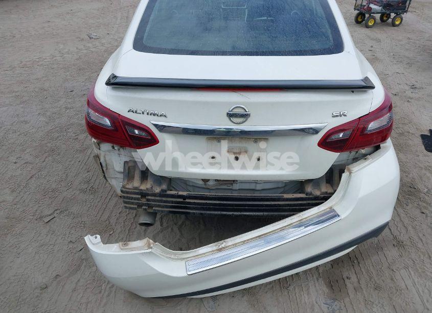 Photo 15 of 2017 Nissan Altima 2.5 SR (VIN 1N4AL3AP2HC268010)