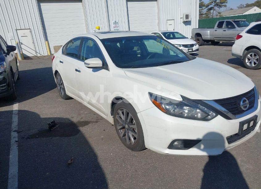 2017 Nissan Altima 2.5 SL (VIN 1N4AL3AP2HC272736) main photo