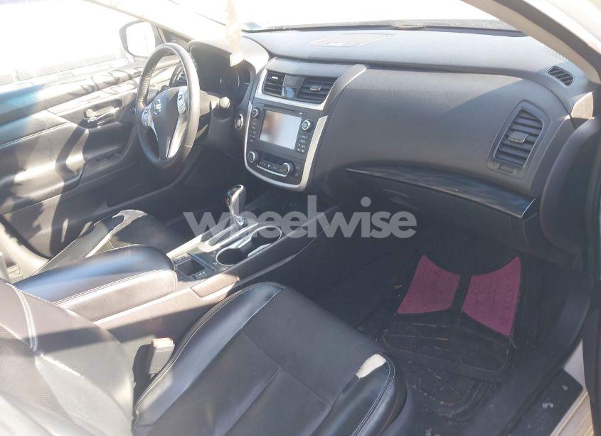 Photo 5 of 2017 Nissan Altima 2.5 SL (VIN 1N4AL3AP2HC272736)