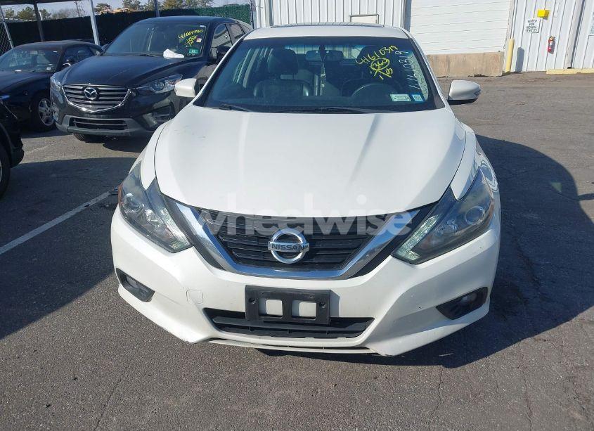 Photo 6 of 2017 Nissan Altima 2.5 SL (VIN 1N4AL3AP2HC272736)
