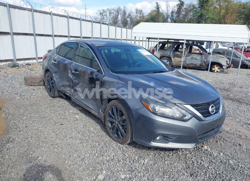 2017 Nissan Altima 2.5 SR (VIN 1N4AL3AP2HC281291) main photo