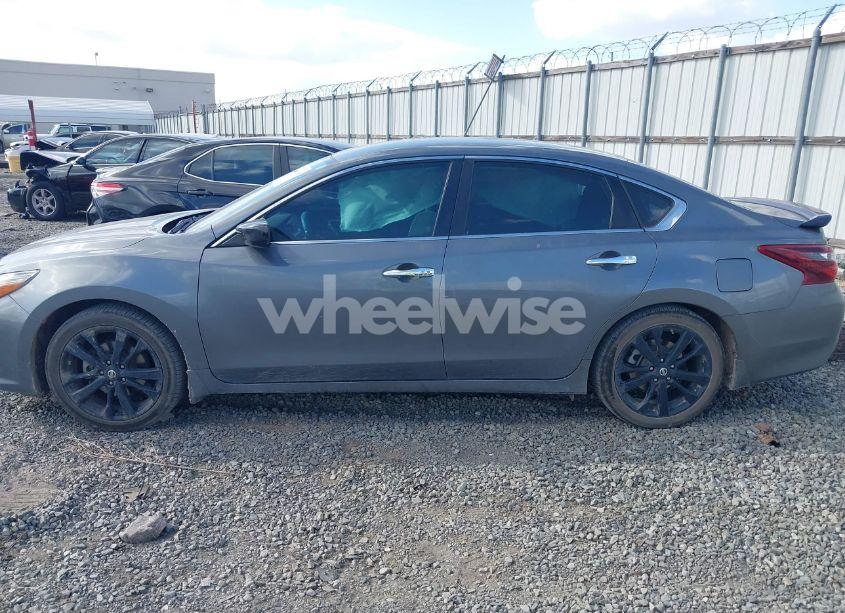 Photo 14 of 2017 Nissan Altima 2.5 SR (VIN 1N4AL3AP2HC281291)