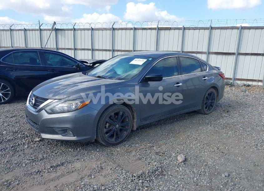 Photo 2 of 2017 Nissan Altima 2.5 SR (VIN 1N4AL3AP2HC281291)