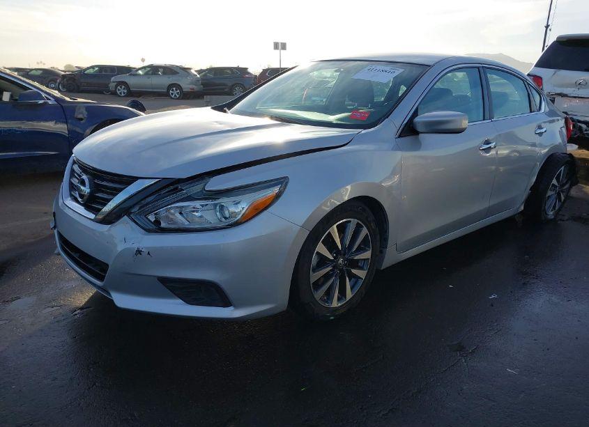 Photo 2 of 2017 Nissan Altima 2.5 SV (VIN 1N4AL3AP2HC289598)