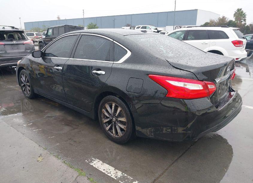 Photo 3 of 2017 Nissan Altima 2.5 SV (VIN 1N4AL3AP2HC292548)