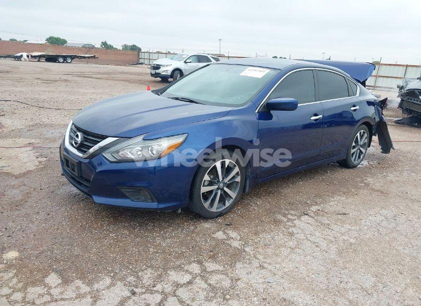 Photo 2 of 2017 Nissan Altima 2.5 SR (VIN 1N4AL3AP2HC295093)