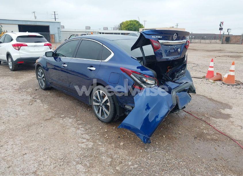 Photo 3 of 2017 Nissan Altima 2.5 SR (VIN 1N4AL3AP2HC295093)