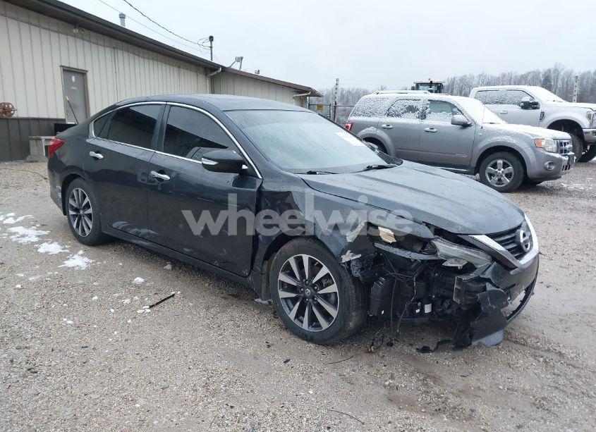 2017 Nissan Altima 2.5 SV (VIN 1N4AL3AP2HC298009) main photo