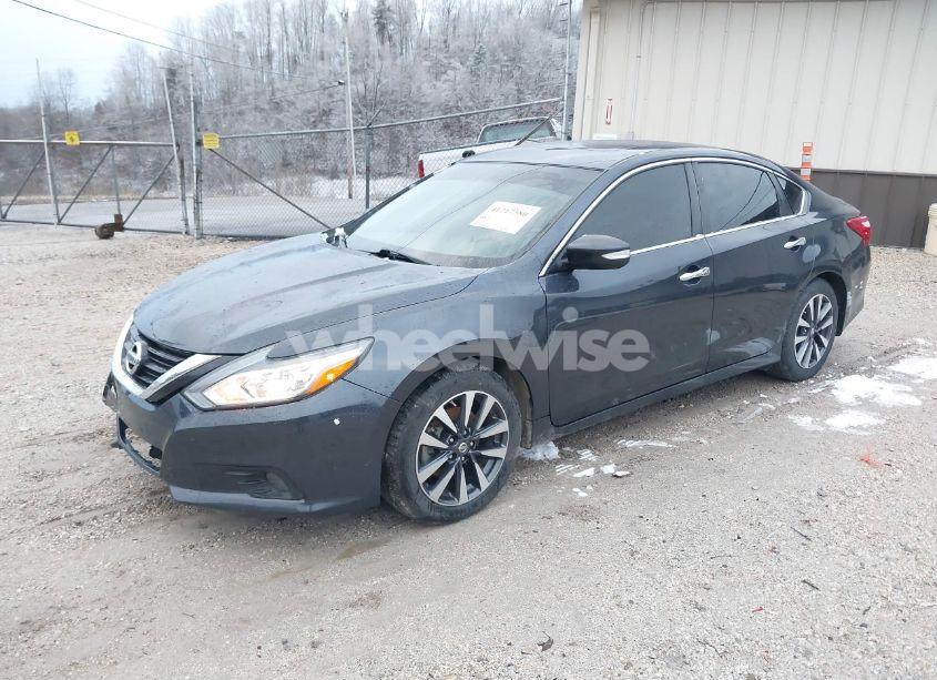 Photo 2 of 2017 Nissan Altima 2.5 SV (VIN 1N4AL3AP2HC298009)