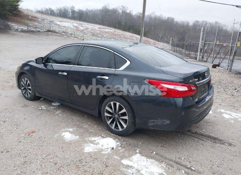 Photo 3 of 2017 Nissan Altima 2.5 SV (VIN 1N4AL3AP2HC298009)