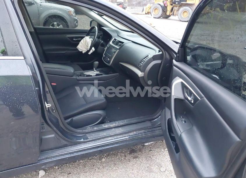 Photo 5 of 2017 Nissan Altima 2.5 SV (VIN 1N4AL3AP2HC298009)