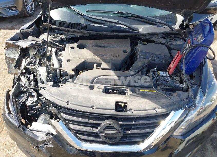 Photo 10 of 2017 Nissan Altima 2.5 SR (VIN 1N4AL3AP2HC476811)