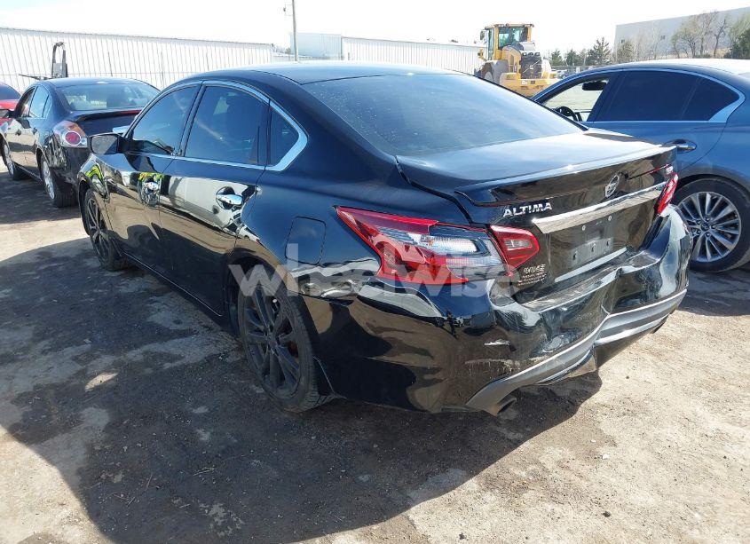 Photo 3 of 2017 Nissan Altima 2.5 SR (VIN 1N4AL3AP2HC476811)