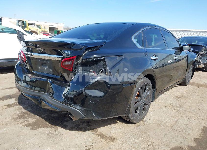 Photo 4 of 2017 Nissan Altima 2.5 SR (VIN 1N4AL3AP2HC476811)