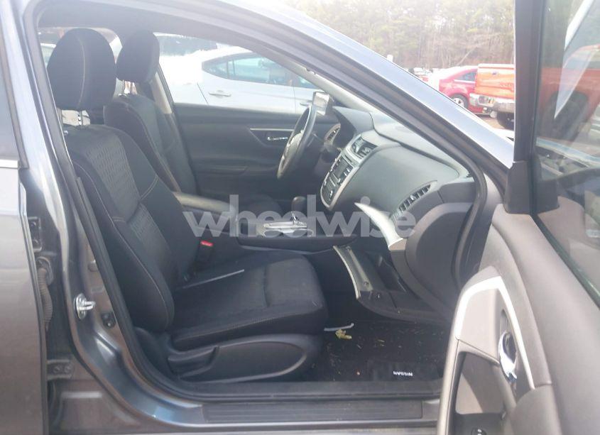 Photo 5 of 2017 Nissan Altima 2.5 S (VIN 1N4AL3AP2HC478669)