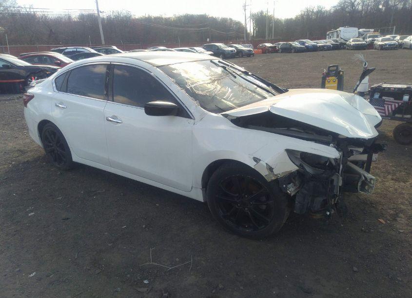 2017 Nissan Altima 2.5 SR (VIN 1N4AL3AP2HC482852) main photo