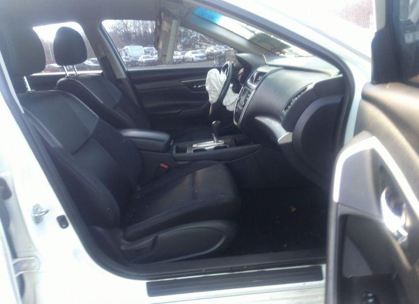 Photo 5 of 2017 Nissan Altima 2.5 SR (VIN 1N4AL3AP2HC482852)