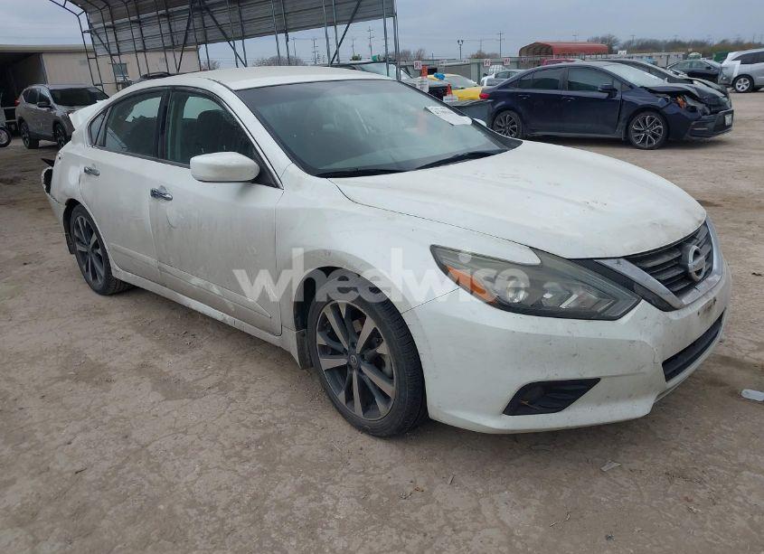 2017 Nissan Altima 2.5 SR (VIN 1N4AL3AP2HC496668) main photo