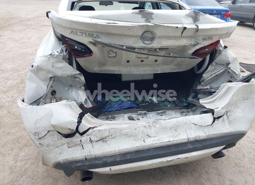 Photo 6 of 2017 Nissan Altima 2.5 SR (VIN 1N4AL3AP2HC496668)