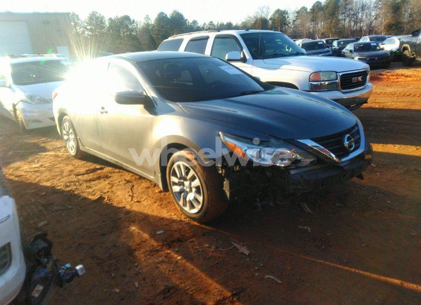 2017 Nissan Altima 2.5 S (VIN 1N4AL3AP2HN310230) main photo