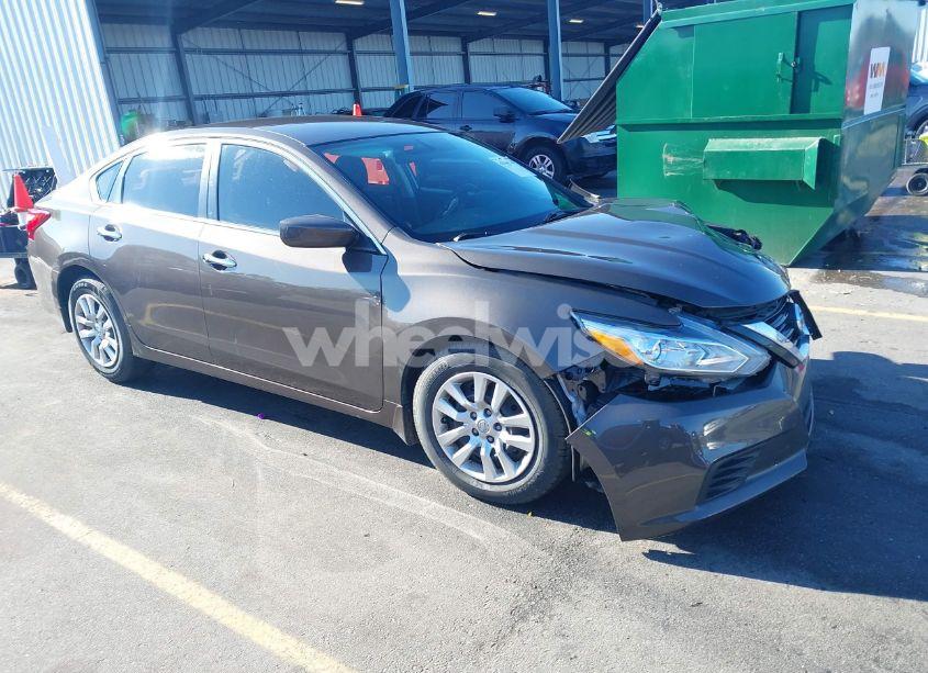 2017 Nissan Altima 2.5 S (VIN 1N4AL3AP2HN312897) main photo