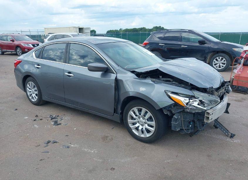 2017 Nissan Altima 2.5 S (VIN 1N4AL3AP2HN337735) main photo