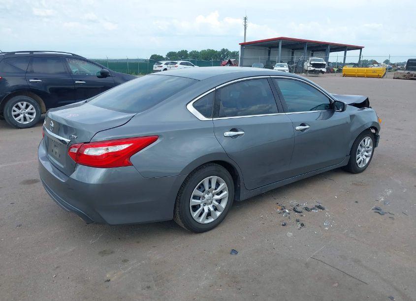 Photo 4 of 2017 Nissan Altima 2.5 S (VIN 1N4AL3AP2HN337735)