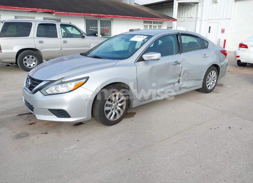 Photo 2 of 2017 Nissan Altima 2.5 S (VIN 1N4AL3AP2HN341204)