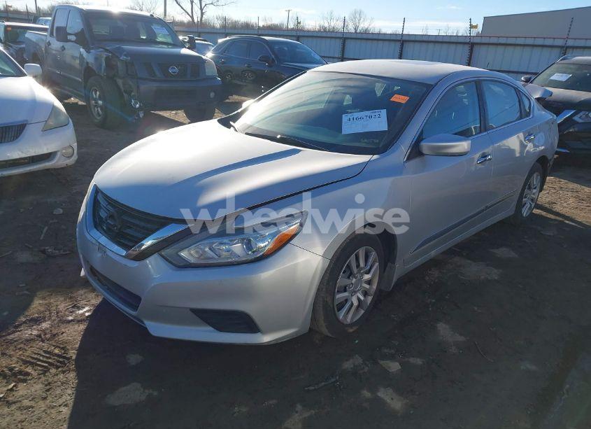 Photo 2 of 2017 Nissan Altima 2.5 S (VIN 1N4AL3AP2HN343891)