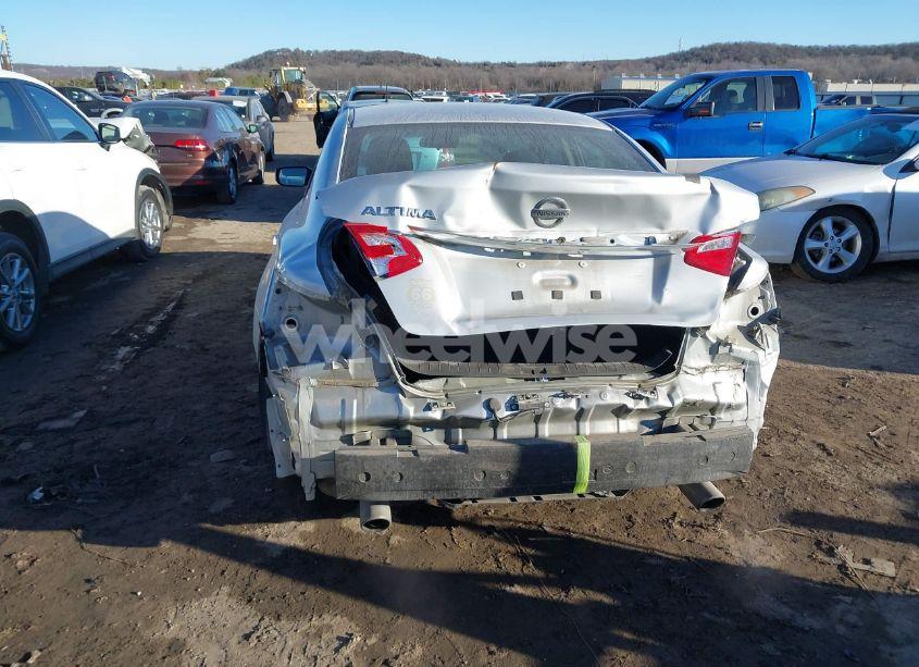 Photo 6 of 2017 Nissan Altima 2.5 S (VIN 1N4AL3AP2HN343891)