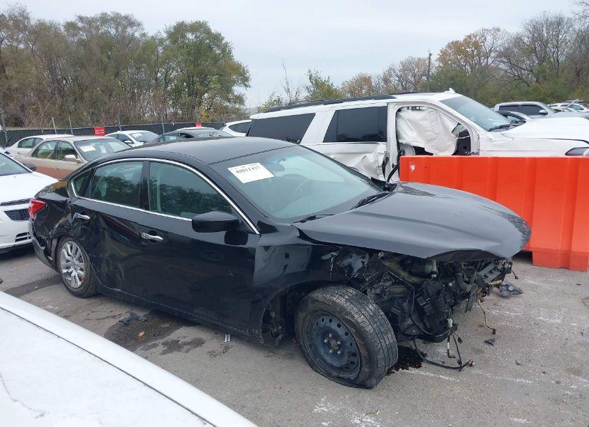 Photo 14 of 2017 Nissan Altima 2.5 S (VIN 1N4AL3AP2HN346628)