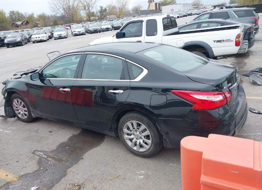 Photo 15 of 2017 Nissan Altima 2.5 S (VIN 1N4AL3AP2HN346628)