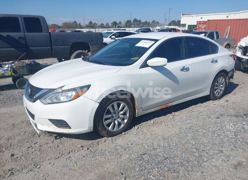 Photo 2 of 2017 Nissan Altima 2.5 S (VIN 1N4AL3AP2HN352963)