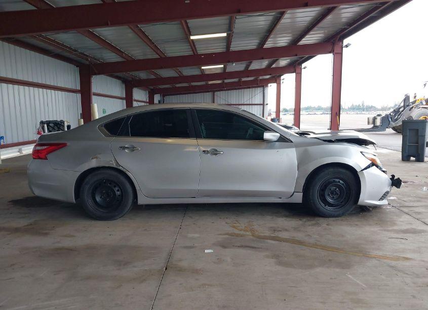 Photo 13 of 2017 Nissan Altima 2.5 S (VIN 1N4AL3AP2HN353076)