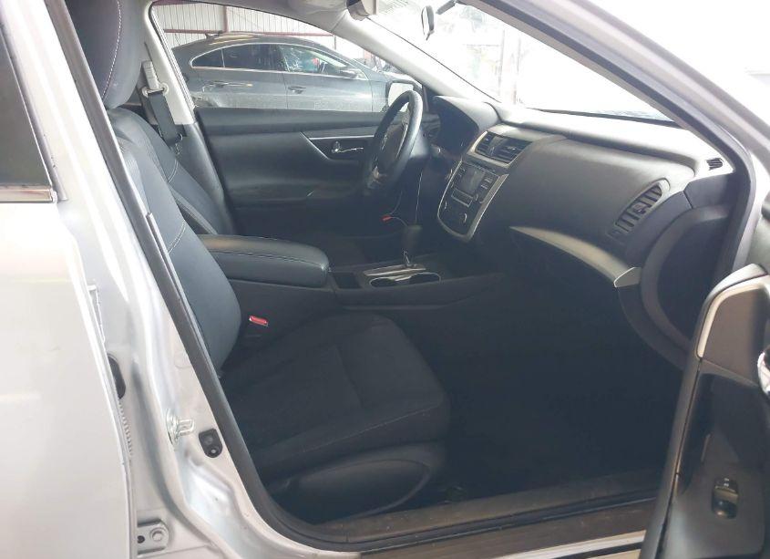 Photo 5 of 2017 Nissan Altima 2.5 S (VIN 1N4AL3AP2HN353076)