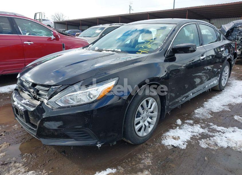 Photo 2 of 2017 Nissan Altima 2.5 S (VIN 1N4AL3AP2HN359024)