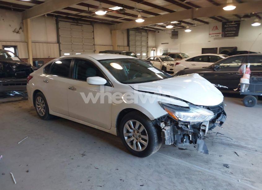 2017 Nissan Altima 2.5 S (VIN 1N4AL3AP2HN360111) main photo