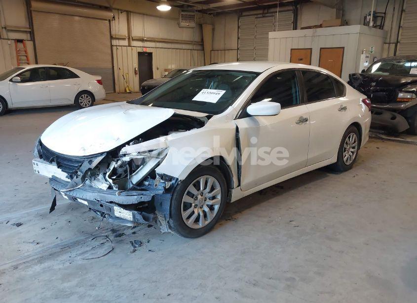 Photo 2 of 2017 Nissan Altima 2.5 S (VIN 1N4AL3AP2HN360111)