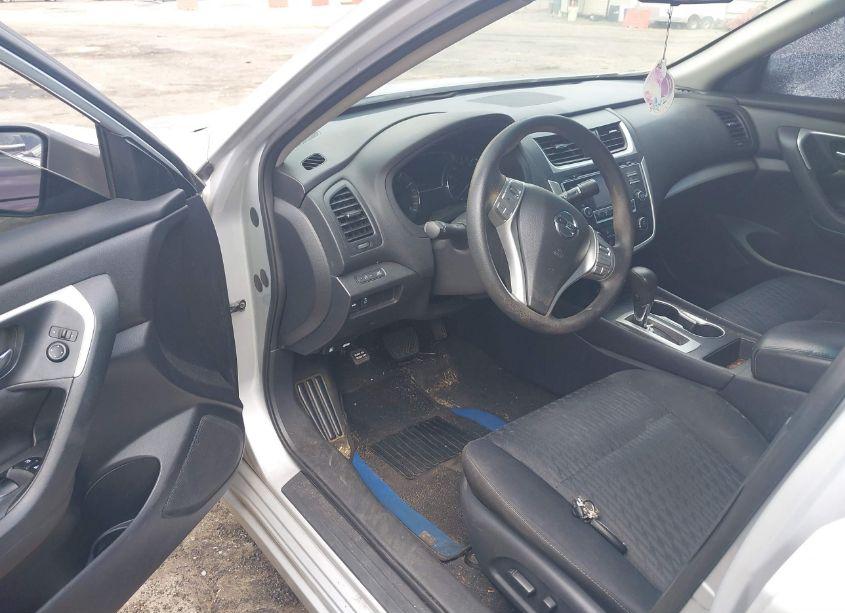 Photo 5 of 2017 Nissan Altima 2.5 S (VIN 1N4AL3AP2HN365776)