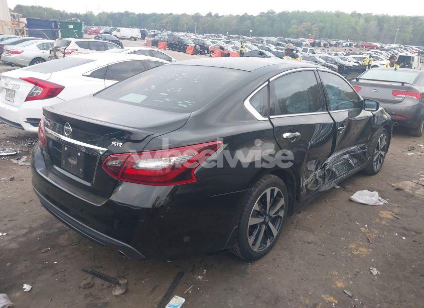 Photo 4 of 2018 Nissan Altima 2.5 SR (VIN 1N4AL3AP2JC100616)