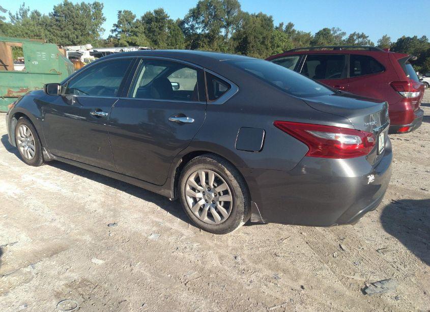 Photo 3 of 2018 Nissan Altima 2.5 S (VIN 1N4AL3AP2JC122177)