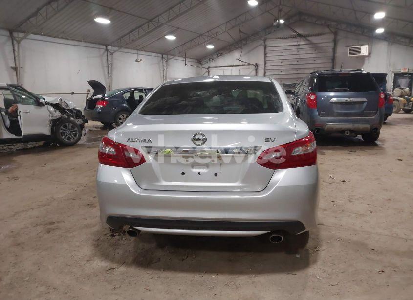 Photo 16 of 2018 Nissan Altima 2.5 SV (VIN 1N4AL3AP2JC125080)