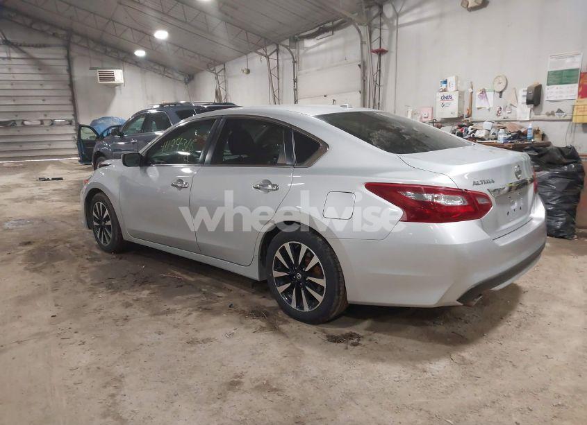 Photo 3 of 2018 Nissan Altima 2.5 SV (VIN 1N4AL3AP2JC125080)