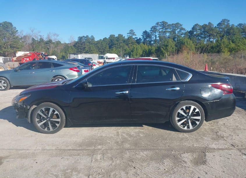 Photo 14 of 2018 Nissan Altima 2.5 SR (VIN 1N4AL3AP2JC127508)