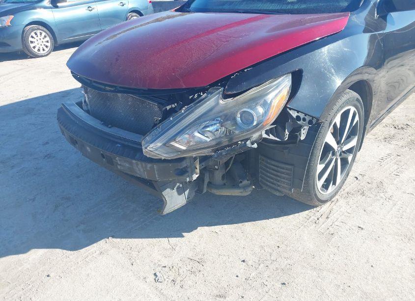 Photo 6 of 2018 Nissan Altima 2.5 SR (VIN 1N4AL3AP2JC127508)