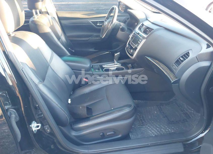 Photo 5 of 2018 Nissan Altima 2.5 SL (VIN 1N4AL3AP2JC131512)