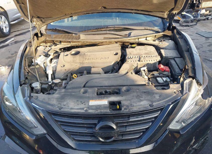 Photo 10 of 2018 Nissan Altima 2.5 SR (VIN 1N4AL3AP2JC139674)